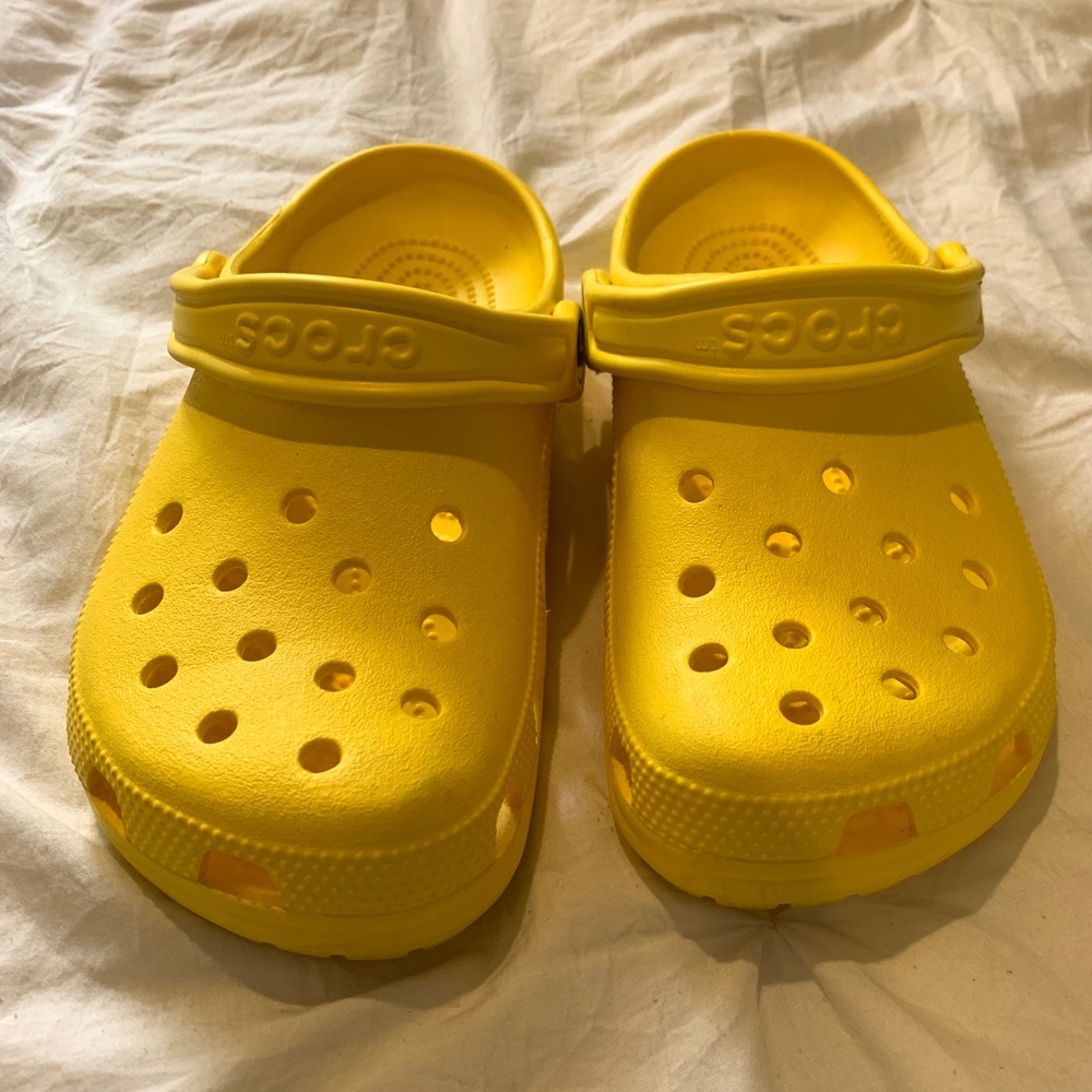 Crocs- size 7